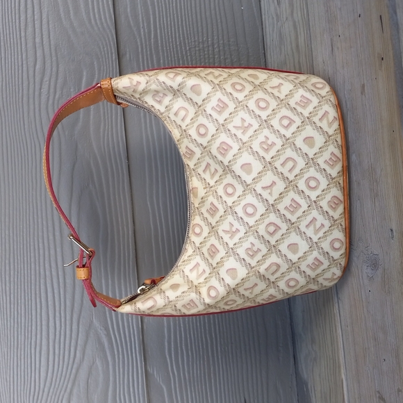 ❌️🚫 SOLD! Dooney & Bourke Vintage Coated Cotton Crossword Bucket Bag & Wallet - Picture 2 of 16